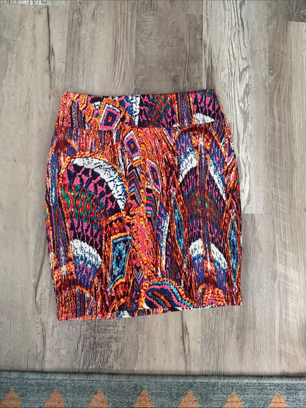 bebe Vibrant Abstract Pleated Mini Skirt - Pink, Orange, Blue